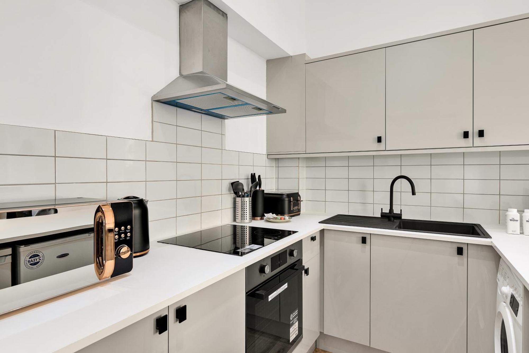 Contemporary Oasis In Paddington