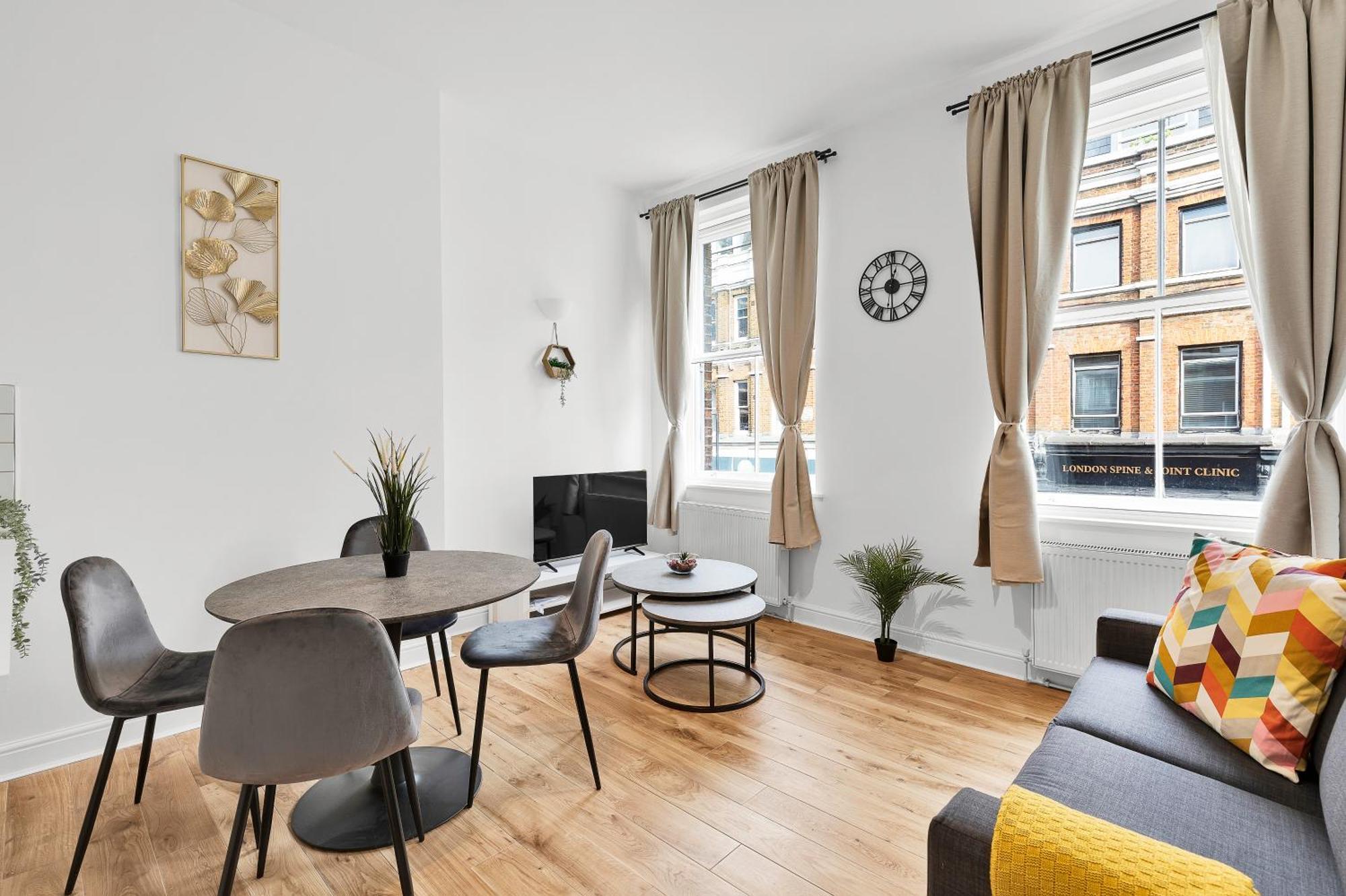 Contemporary Oasis In Paddington *