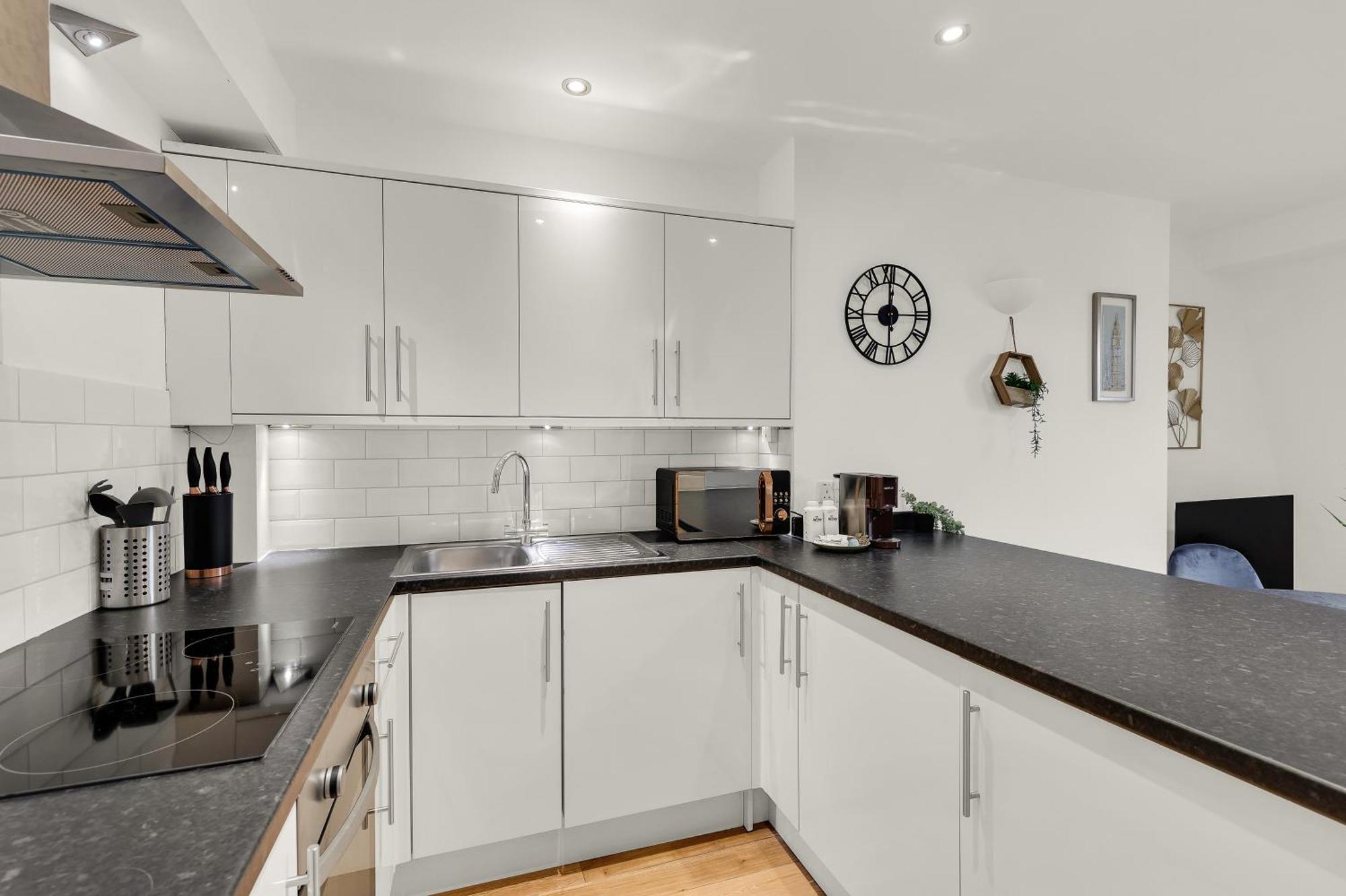 Contemporary Oasis In Paddington *
