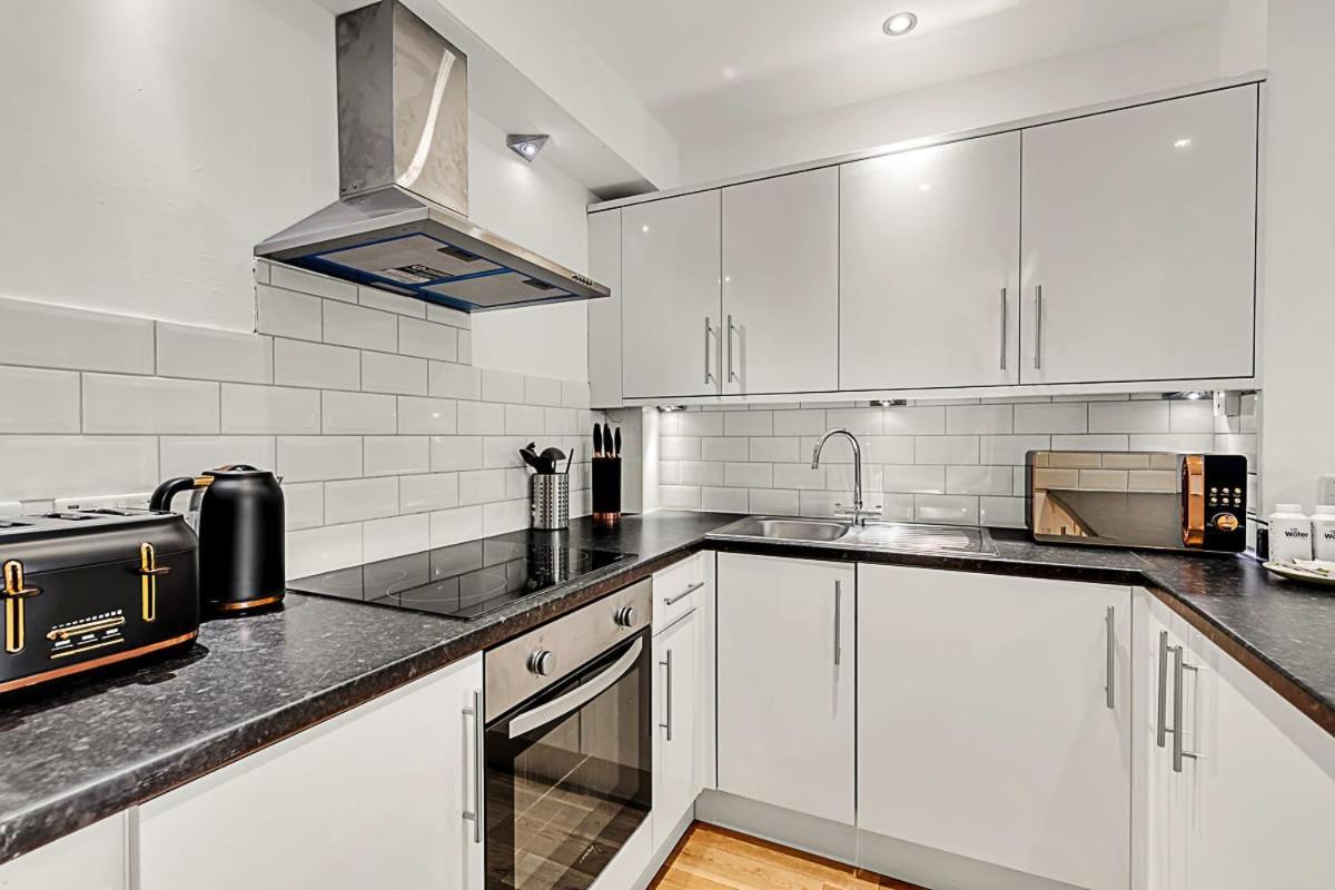 Contemporary Oasis In Paddington