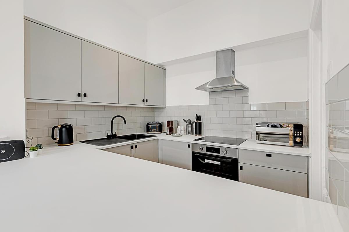 Contemporary Oasis In Paddington